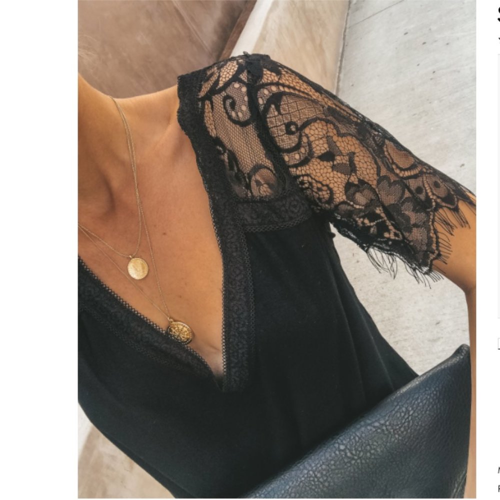 Vici Black 'Sweet Side Lace Top' Size Small New